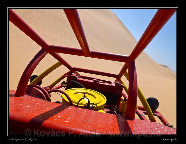 Huacachina Oasis Peru 17.jpg